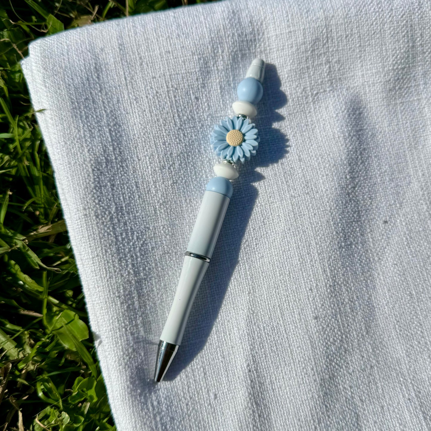 Daisy -  Beaded Pen